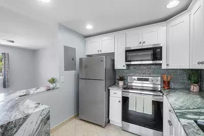 566 Saxony L, Delray Beach, FL 33446 - Photo 8
