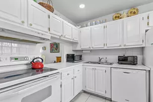 144 Lake Carol Dr, West Palm Beach, FL 33411 - Photo 4