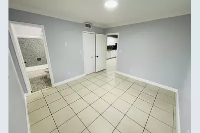 890 NW 45 Avenue #32, Miami, FL 33126 - Photo 8