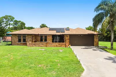 101 SE Nash Court, Port Saint Lucie, FL 34983 - Photo 2