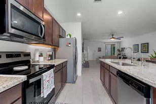 527 NW 17th St, Fort Lauderdale, FL 33311 - Photo 12