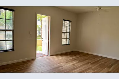 814 NW 82nd Place, Boca Raton, FL 33487 - Photo 6