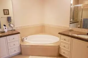 27 Harbour Isle Dr W, Fort Pierce, FL 34949 - Photo 14