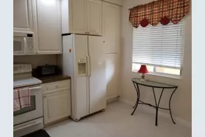 27 Harbour Isle Drive W #305, Fort Pierce, FL 34949 - Photo 2
