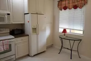 27 Harbour Isle Dr W, Fort Pierce, FL 34949 - Photo 2