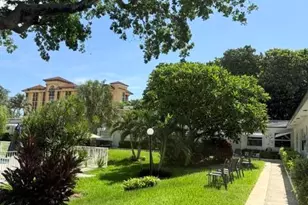 2060 NE 1st St, Deerfield Beach, FL 33441 - Photo 22