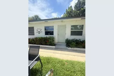 2060 NE 1st Street #9, Deerfield Beach, FL 33441 - Photo 4