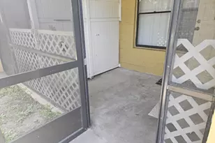 7910 NW 70th Ct, Tamarac, FL 33321 - Photo 4