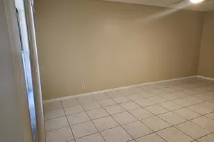 7910 NW 70th Ct, Tamarac, FL 33321 - Photo 8