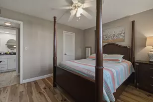 9420 S Hollybrook Lake Dr, Pembroke Pines, FL 33025 - Photo 12