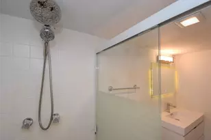 1012 N Ocean Blvd, Pompano Beach, FL 33062 - Photo 36