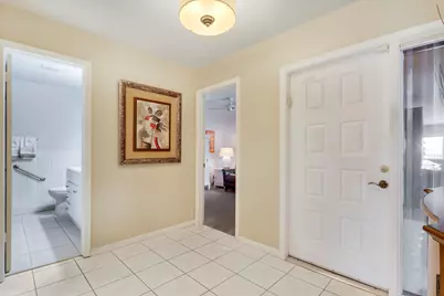 5481 Mirror Lakes Boulevard, Boynton Beach, FL 33472 - Photo 10