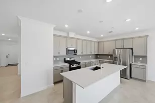 10724 NW Wilgrove Lane, Port Saint Lucie, FL 34987 - Photo 6