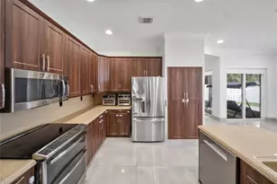 4916 SW 38th Way, Hollywood, FL 33312 - Photo 6