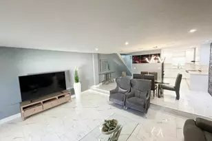 9054 NW 35th Pl, Sunrise, FL 33351 - Photo 10