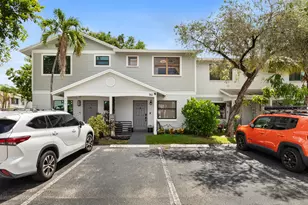 761 NW 106th Ave, Pembroke Pines, FL 33026 - Photo 1