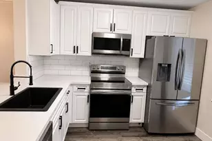 761 NW 106th Ave, Pembroke Pines, FL 33026 - Photo 2
