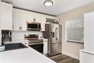761 NW 106th Ave, Pembroke Pines, FL 33026 - Photo 4