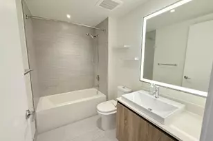 2960 NE 207th St, Aventura, FL 33180 - Photo 24