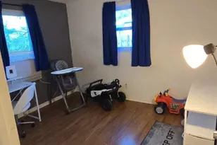 911 NE 58th St, Oakland Park, FL 33334 - Photo 14