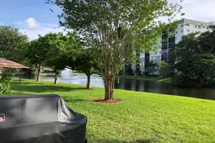 2236 N Cypress Bend Dr, Pompano Beach, FL 33069 - Photo 20