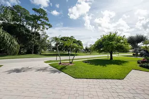 15622 Cypress Park Dr, Wellington, FL 33414 - Photo 8