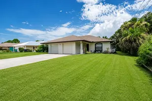 307 S Wimbrow Dr, Sebastian, FL 32958 - Photo 2
