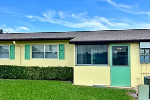 2895 Crosley Dr W, West Palm Beach, FL 33415 - Photo 16