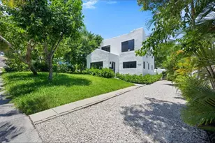 823 33rd St, West Palm Beach, FL 33407 - Photo 1