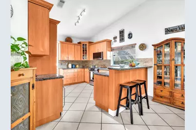 420 NW 188th Terrace, Pembroke Pines, FL 33029 - Photo 12