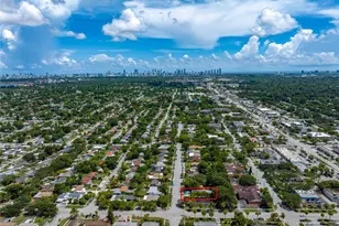 20 NE 169th St, North Miami Beach, FL 33162 - Photo 28