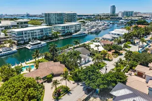 2540 Mercedes Dr, Fort Lauderdale, FL 33316 - Photo 38