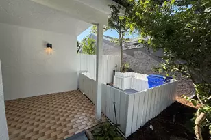 1160 SW 111th Ave, Pembroke Pines, FL 33025 - Photo 4