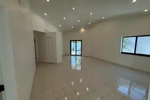 1160 SW 111th Ave, Pembroke Pines, FL 33025 - Photo 12