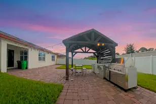 7871 NW Greenbank Cir, Port Saint Lucie, FL 34987 - Photo 4