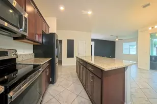 7871 NW Greenbank Cir, Port Saint Lucie, FL 34987 - Photo 18