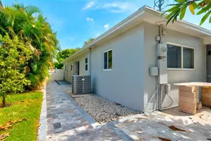701 SE 1st St, Boynton Beach, FL 33435 - Photo 6