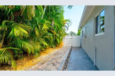 701 SE 1st Street, Boynton Beach, FL 33435 - Photo 14