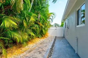 701 SE 1st St, Boynton Beach, FL 33435 - Photo 14