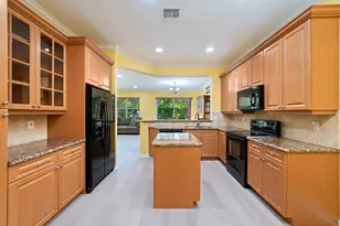 128 W Prive Cir, Delray Beach, FL 33445 - Photo 12