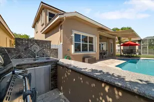12390 NW 78th Manor, Parkland, FL 33076 - Photo 18
