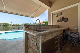 12390 NW 78th Manor, Parkland, FL 33076 - Photo 8