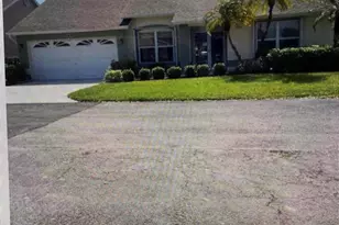 382 NW Sherry Ln, Port Saint Lucie, FL 34986 - Photo 1