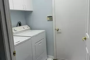 382 NW Sherry Ln, Port Saint Lucie, FL 34986 - Photo 18