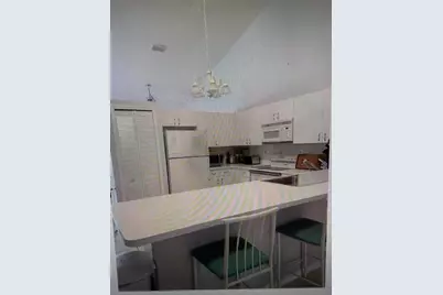 382 NW Sherry Lane, Port Saint Lucie, FL 34986 - Photo 2