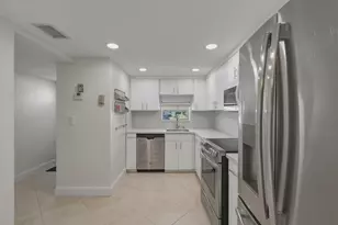 681 S Hollybrook Dr, Pembroke Pines, FL 33025 - Photo 1