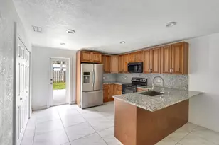 4389 Bellewood St, Palm Beach Gardens, FL 33410 - Photo 6