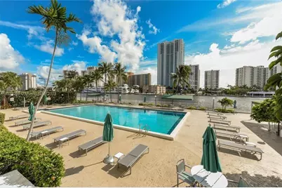 800 Parkview Drive, Hallandale Beach, FL 33009 - Photo 2