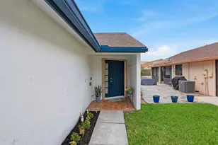 2390 NW 15th Street NW, Delray Beach, FL 33445 - Photo 4