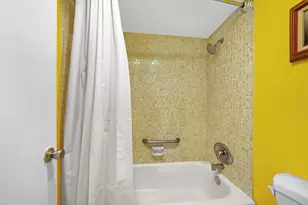 1400 St Charles Pl, Pembroke Pines, FL 33026 - Photo 24